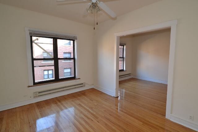 Building Photo - 830 W Waveland Ave