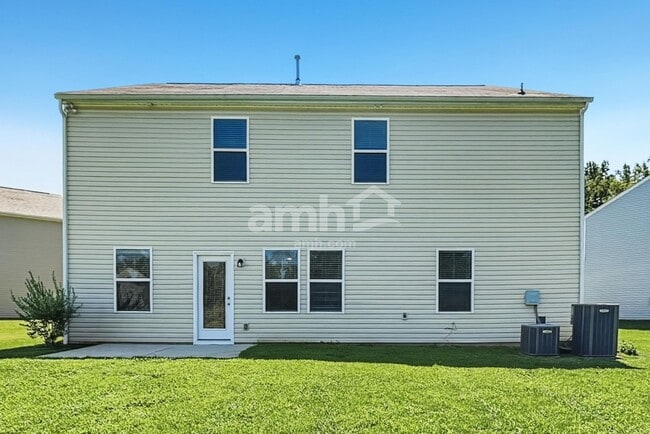 Building Photo - 10103 Green Grass Rd