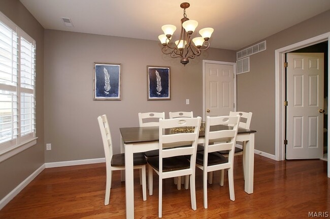 Building Photo - 307 Shady Rock Ln