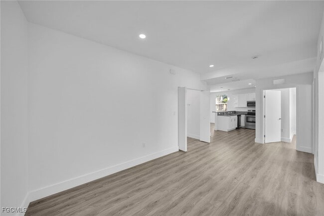 Building Photo - 275 SW 4th St