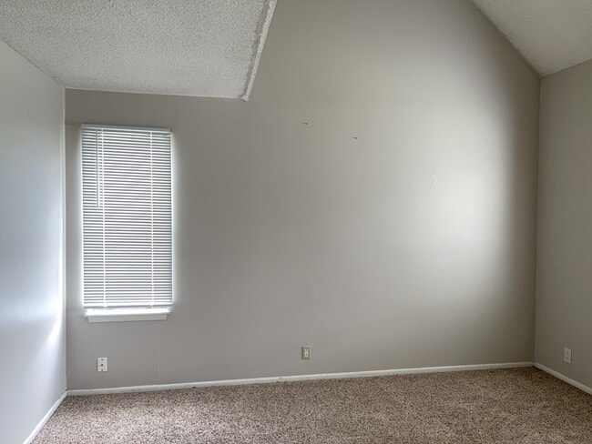 Building Photo - 207 Wisconsin St