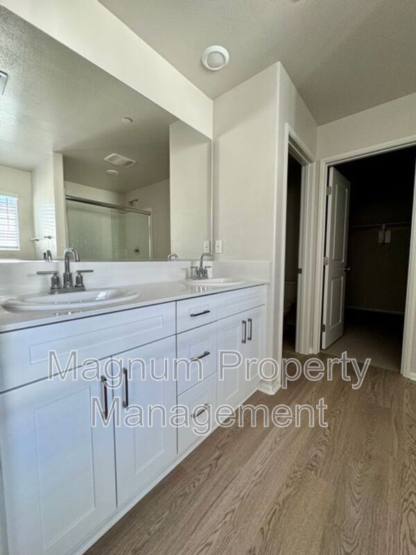 Building Photo - 36330 Albus Ave