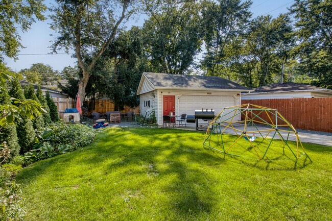 Building Photo - 41 Hackberry Ln