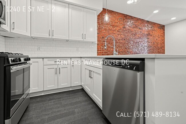 Building Photo - 1240 E St NE