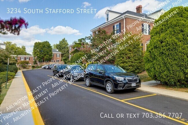 Building Photo - 3234 S Stafford St