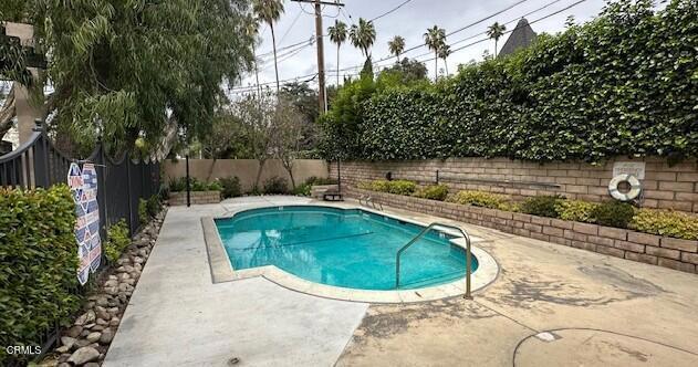 Building Photo - 1841 Bushnell Ave