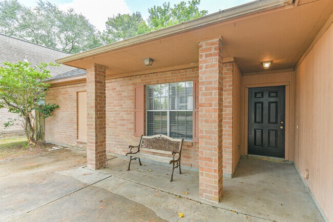 Building Photo - 13626 Cedar Point Dr