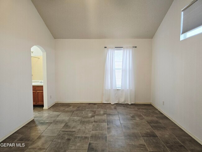 Building Photo - 1504 Bill Mueller Pl