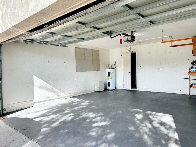 Building Photo - 5544 Fischer Dr