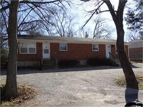 Building Photo - 1140 Crewsdon Duplex