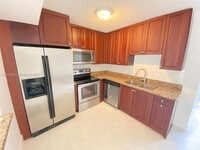 Building Photo - 15389 S Dixie Hwy