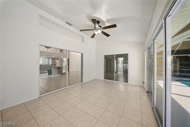 Building Photo - 2614 7th St W
