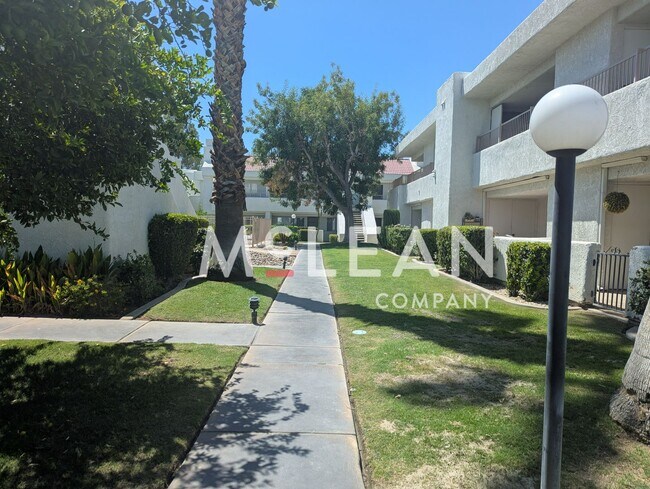 Building Photo - Two-Bedroom Condo - Newly Remodeled