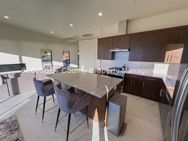 Building Photo - AVAILABLE NOW - Executive Luxury Ocean-View Home in Prime Morro Bay Location - 3 Bed / 3 Bath