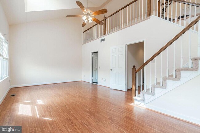 Building Photo - 3548 S George Mason Dr