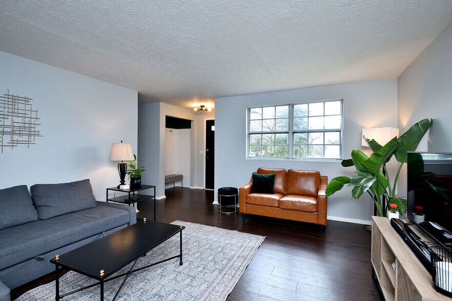 Building Photo - 1823 Koran Ave NW