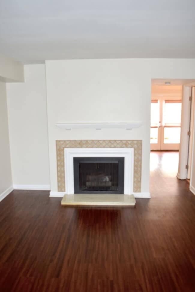 Building Photo - Updated photos coming soon…Great 2 Bedroom 1 1/2 Bath Townhome Now Available in River Plantation!