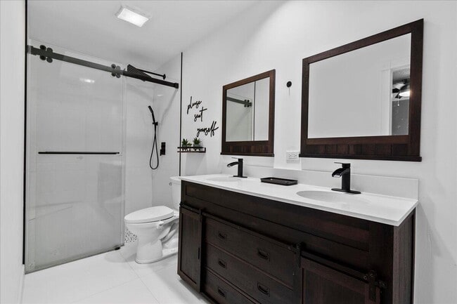Building Photo - 403 Sun Terrace Ct
