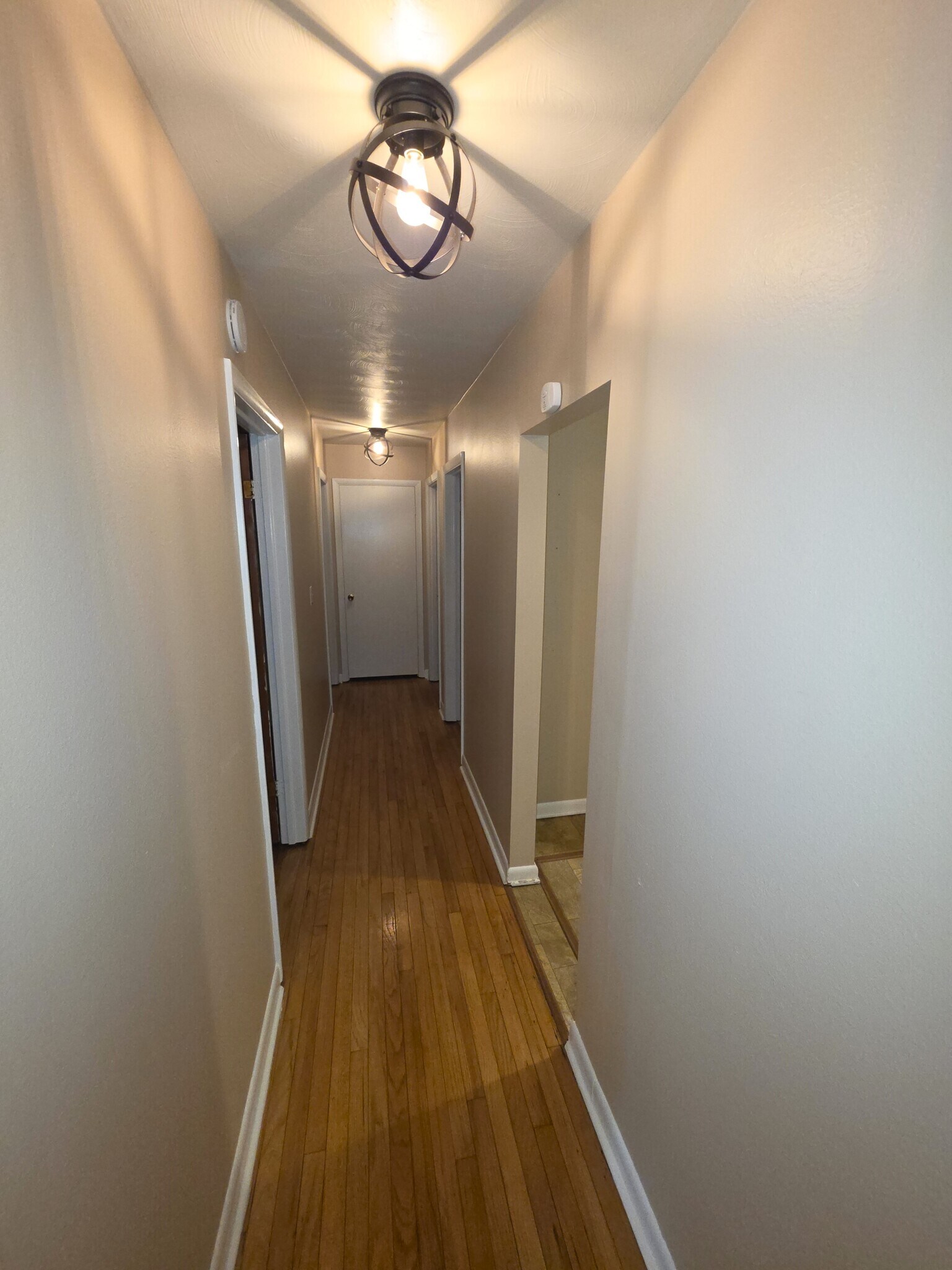 Building Photo - 506 W Dunbar St