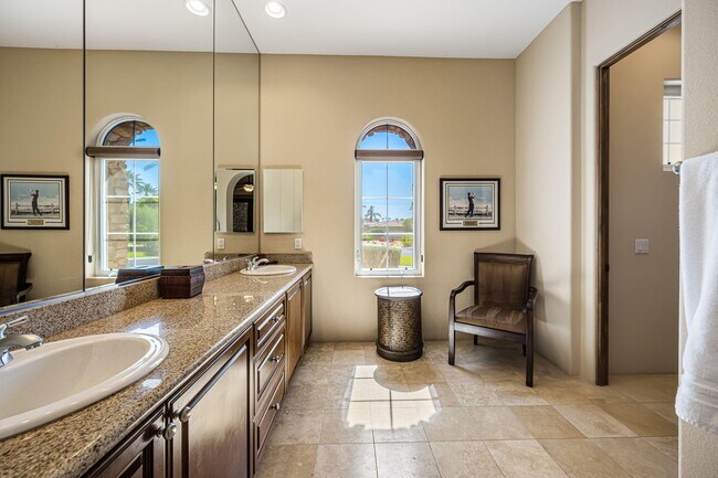 Building Photo - 56222 Village Dr