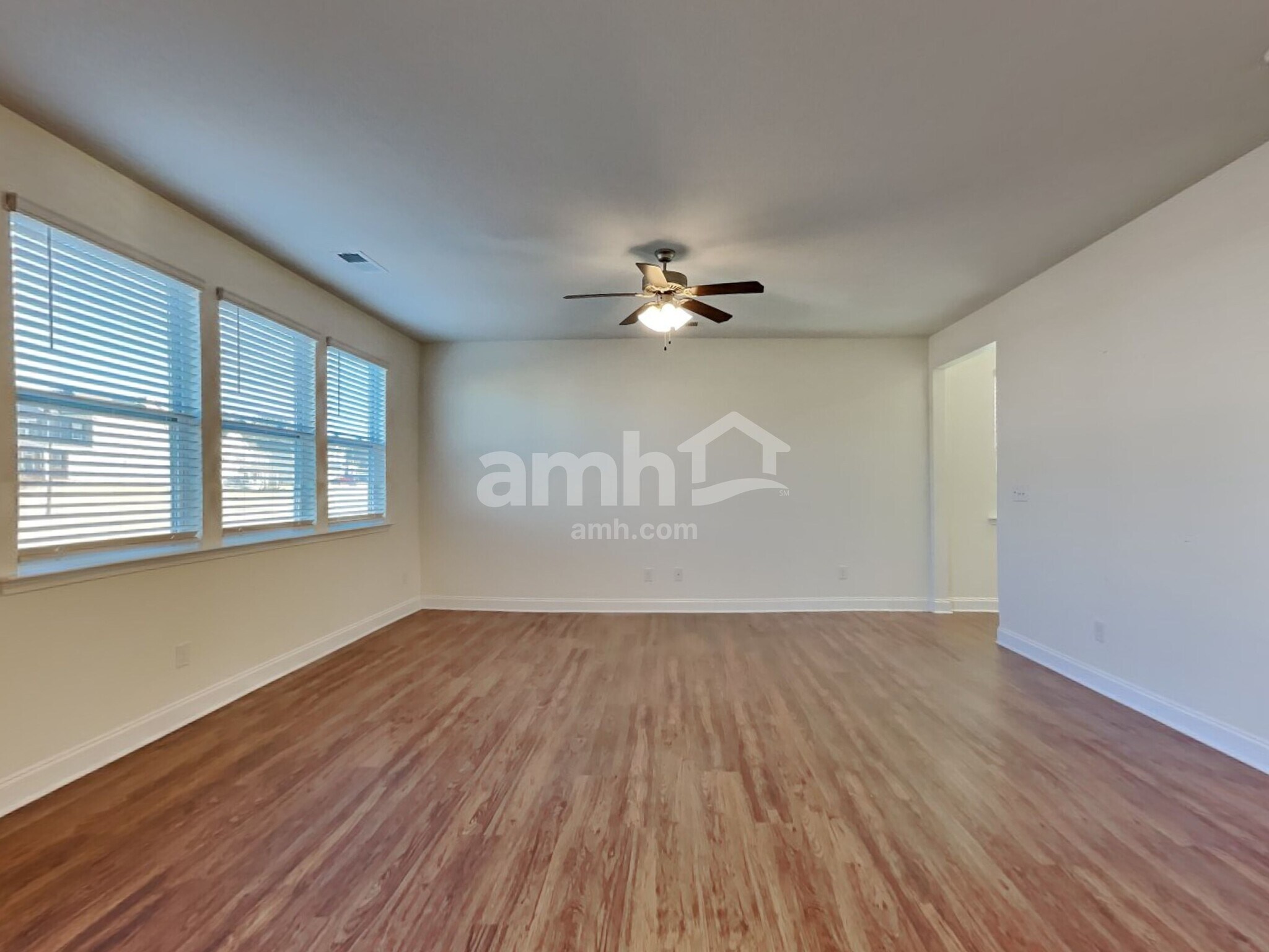 Building Photo - 145 Twin River Dr