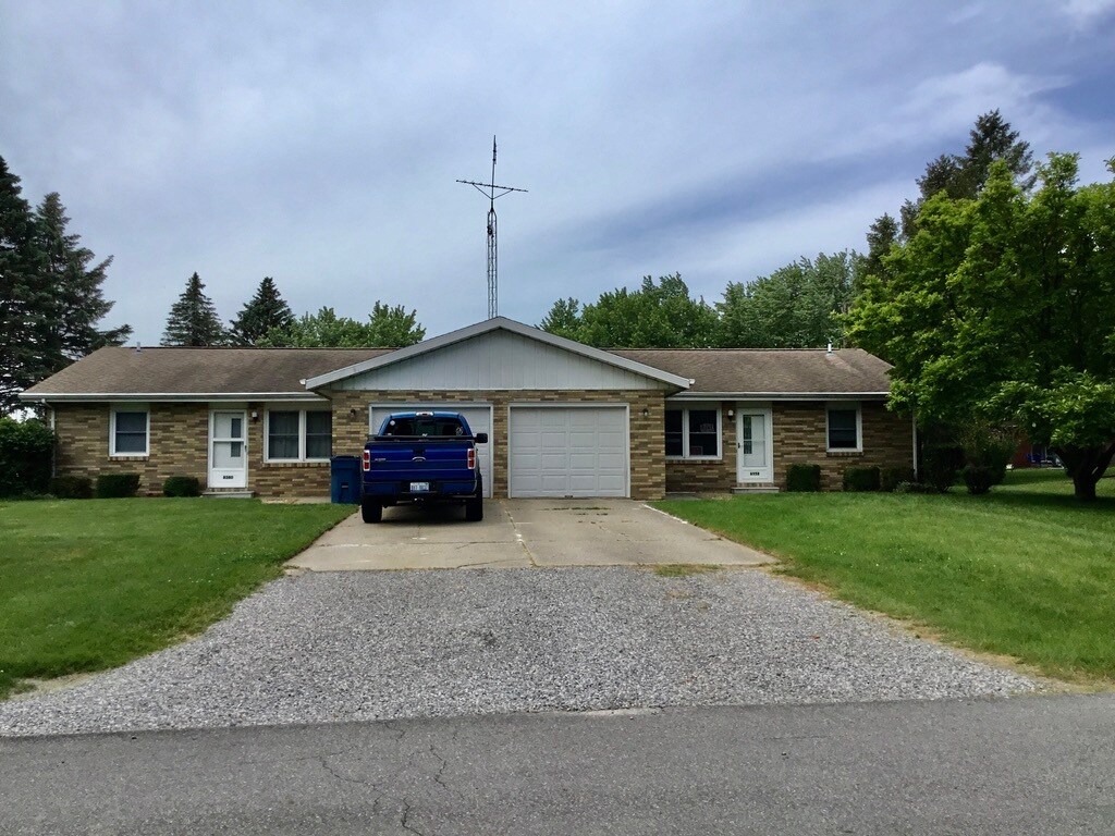 Building Photo - 6360 Princess Dr