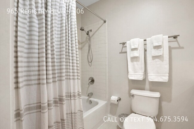 Building Photo - 965 Registry Blvd