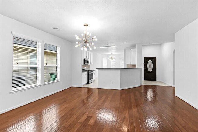 Building Photo - 7531 Oakwood Canyon Dr