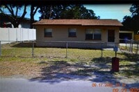 Building Photo - 14935 Pine Crest Rd