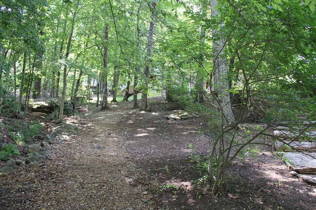 Building Photo - 2108 Valley Dale Ln