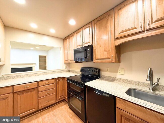 Building Photo - 10706 Kings Riding Way