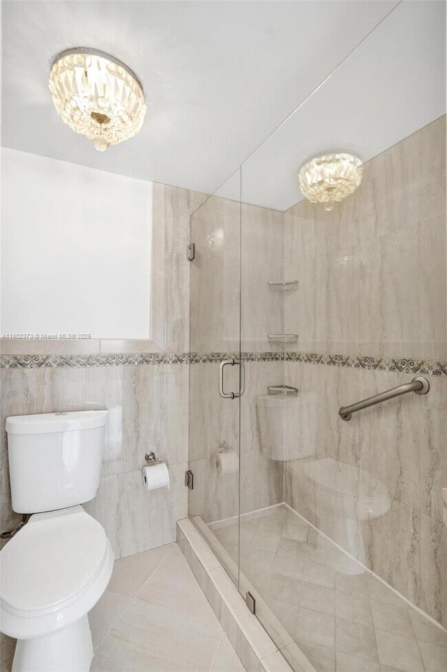 Building Photo - 3113 S Ocean Dr