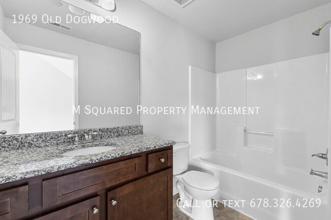 Building Photo - 1969 Old Dogwood