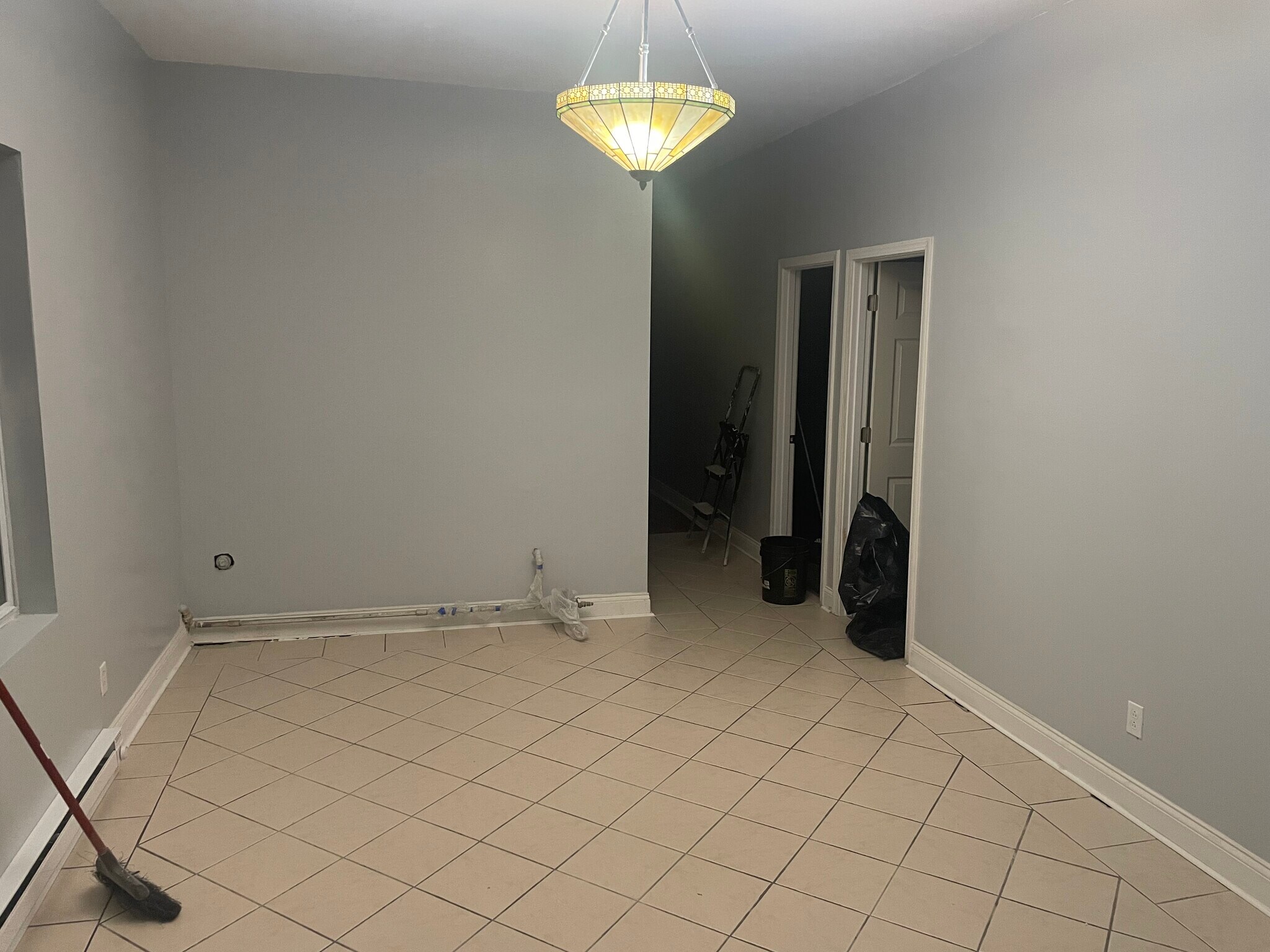 Building Photo - 2737 S Avers Ave