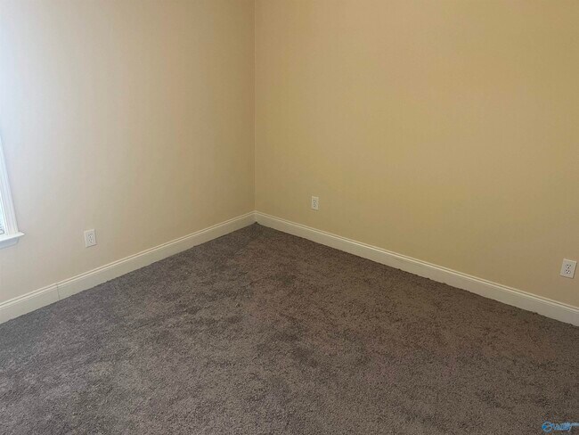 Building Photo - 29886 Park Hill Dr