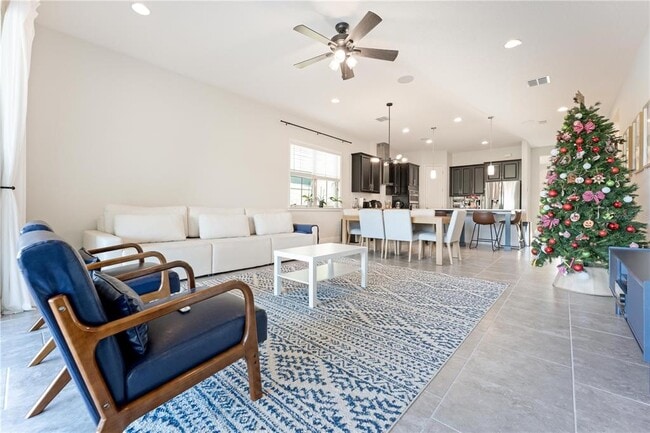 Building Photo - 13019 Stanthorne Ave