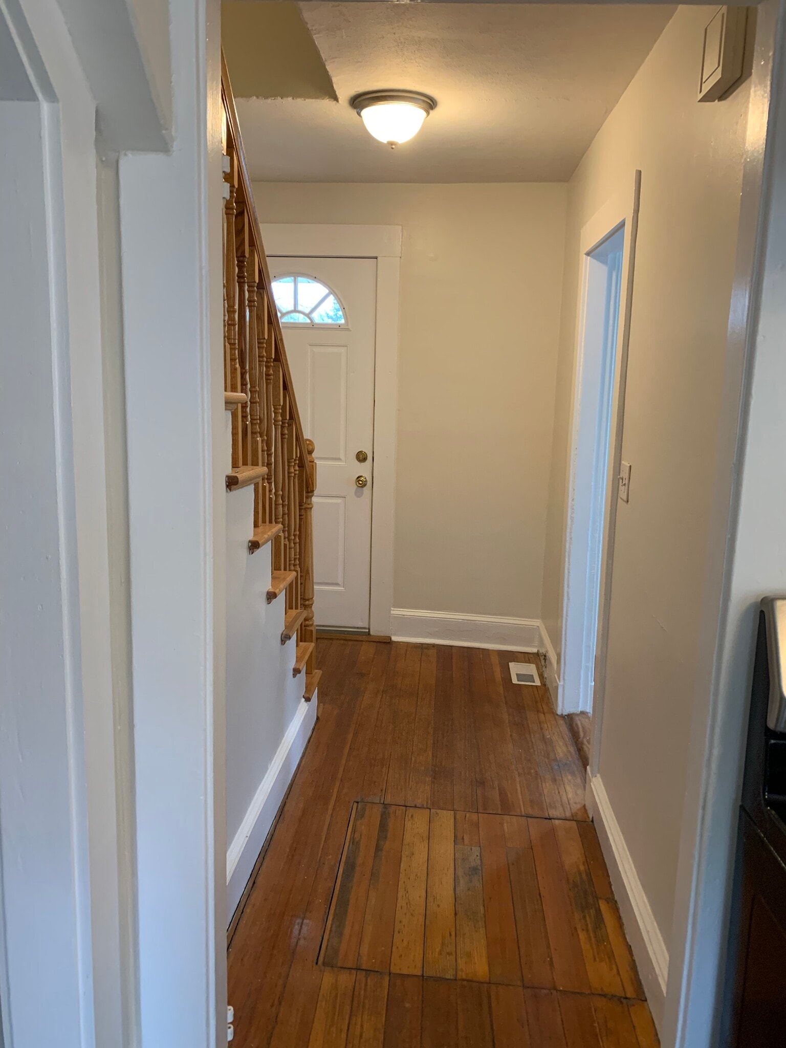 Building Photo - 62 Cedar St