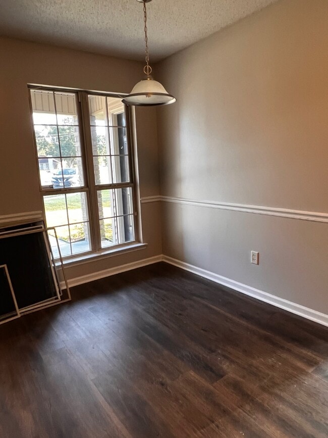 Building Photo - 1229 Langston Ln