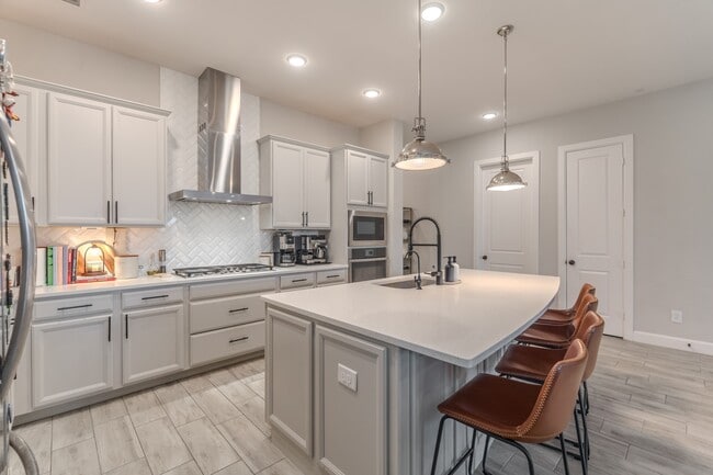 Building Photo - 24634 Songlark Bend Dr