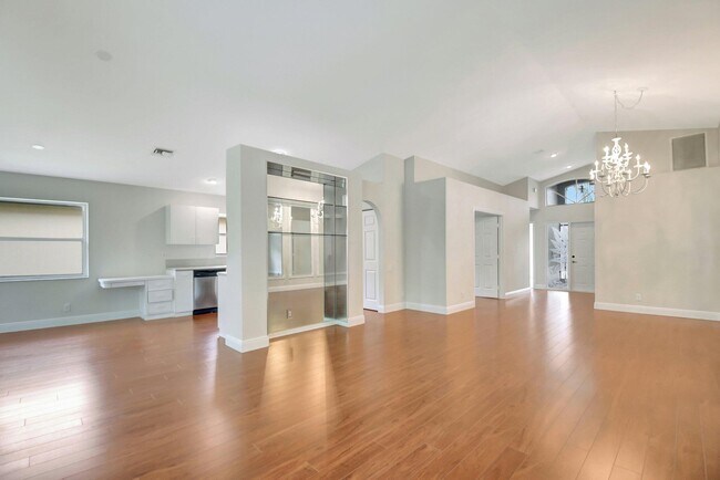 Building Photo - 6779 Indianwood Way