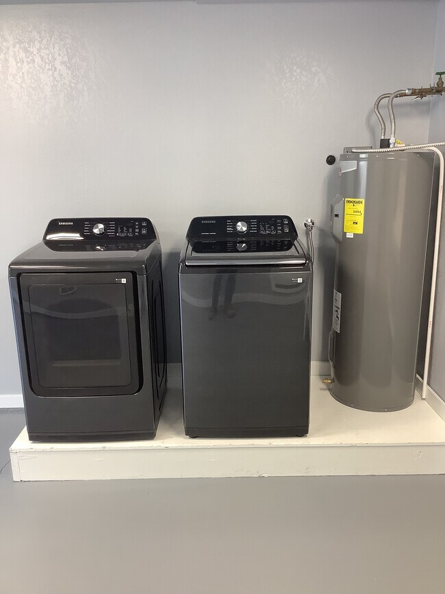 New dryer and washer - 26343 191st Pl SE