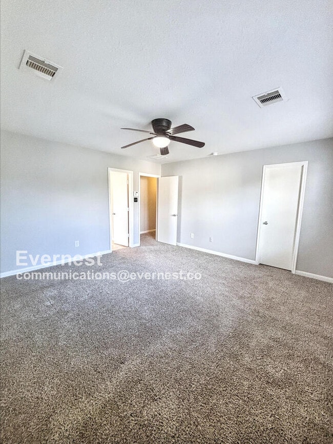 Building Photo - 10618 Kentington Oak Dr