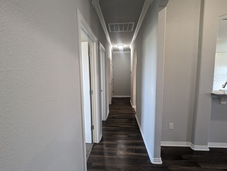 Hallway leading to masterbed - 4360 W Wales Dr