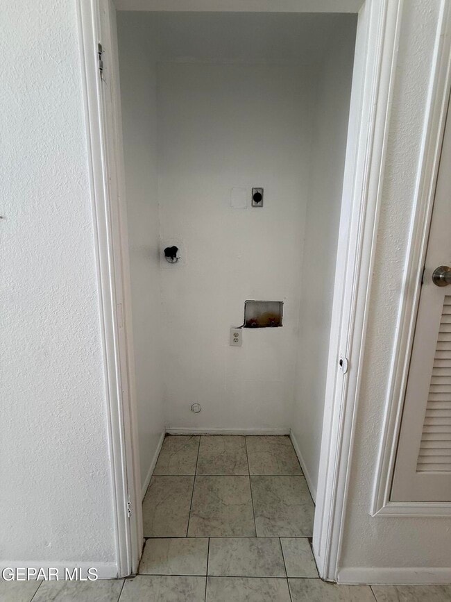 Building Photo - 1524 Greg Powers Dr