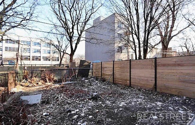 Building Photo - Halsey Street