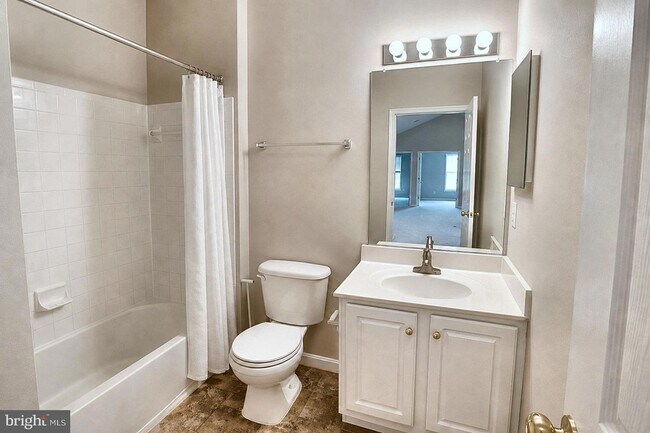 Building Photo - 25340 Lake Mist Square