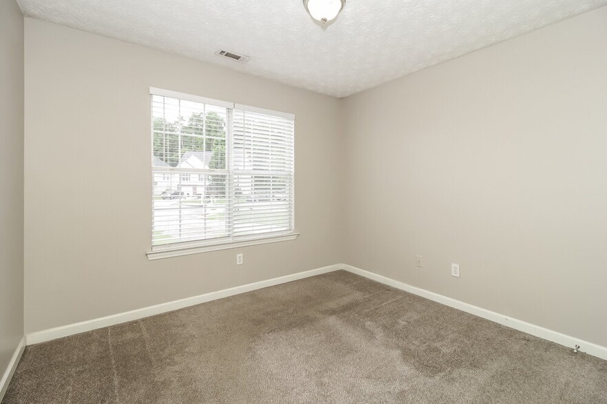 Building Photo - 138 Unity Cove