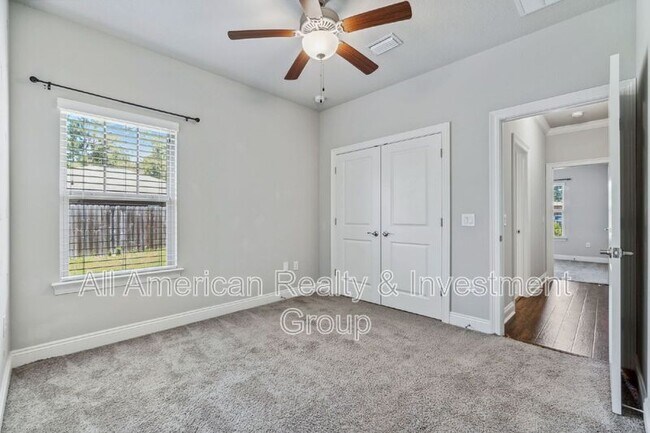 Building Photo - 2381 Belmont Dr