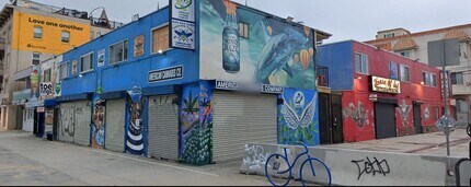 Building Photo - Sunny Venice Boardwalk Studio