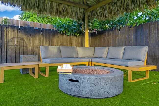 Building Photo - 18715 NW 10th Ct